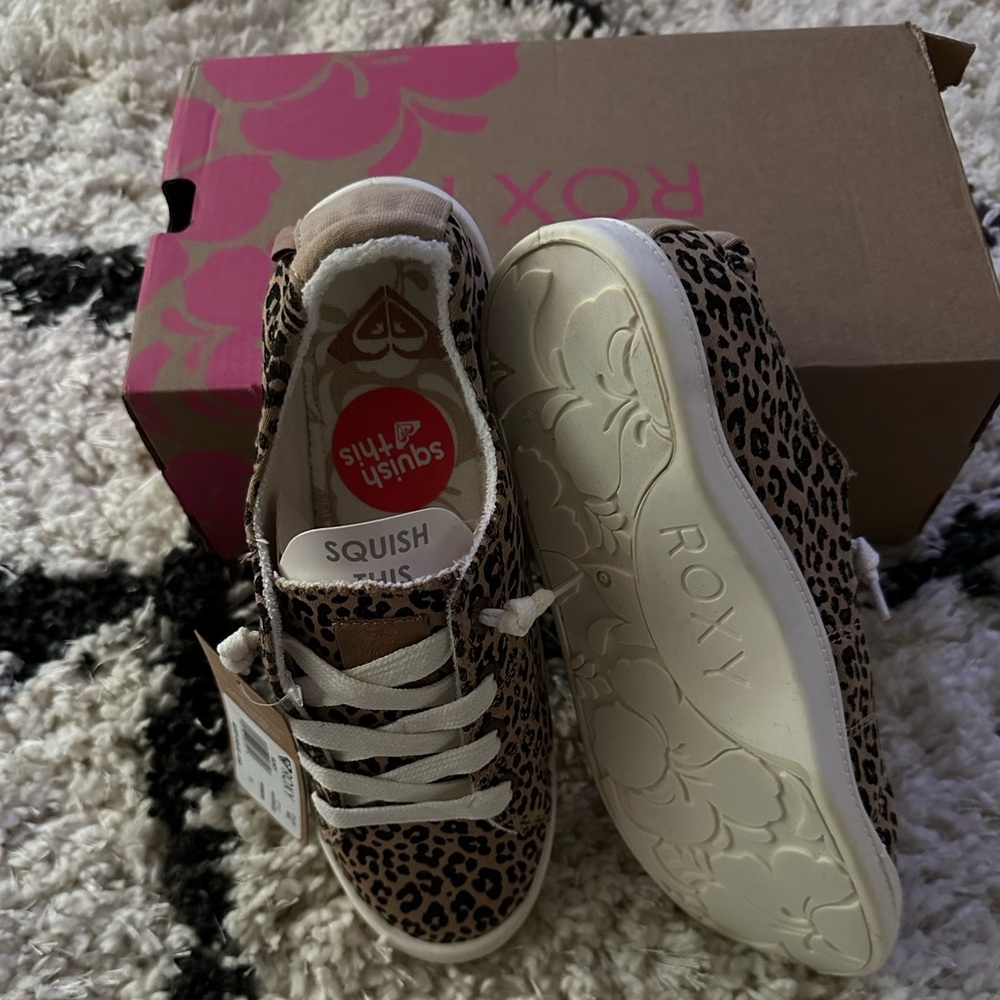 Roxy shoes size 7 in womens